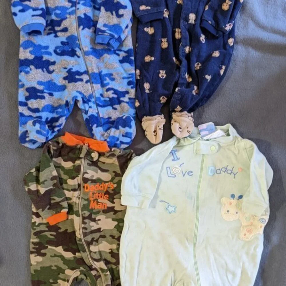 (4) Newborn sleepers pajamas Footed one piece zip‎ up